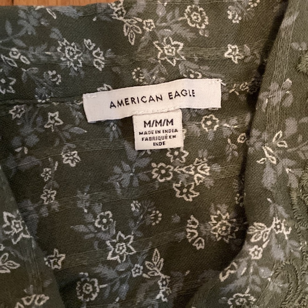 American Eagle Floral Button Up Tie Front Crop Top - Picture 2 of 4
